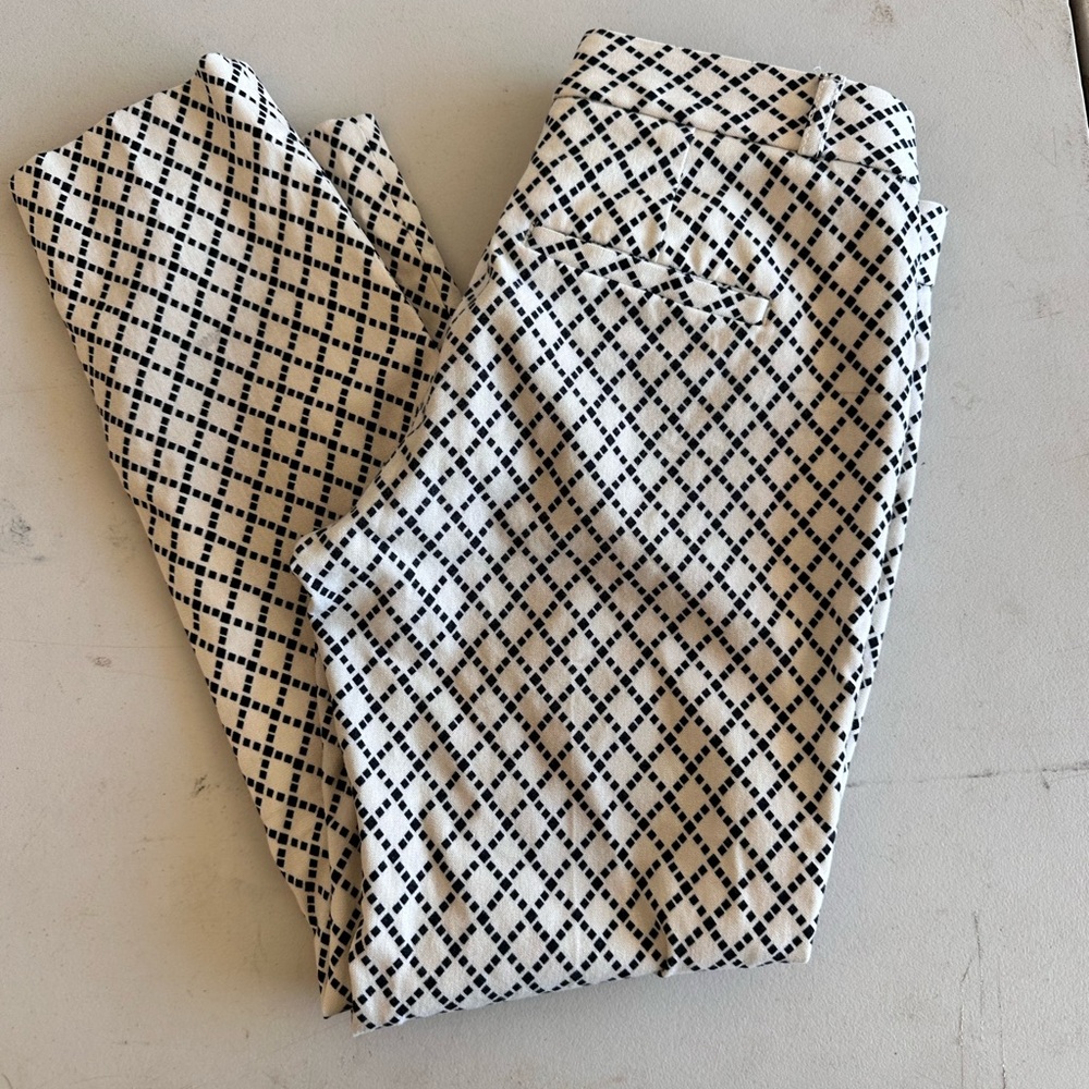 Banana Republic Black and White Dress Pants with Geometric Pattern